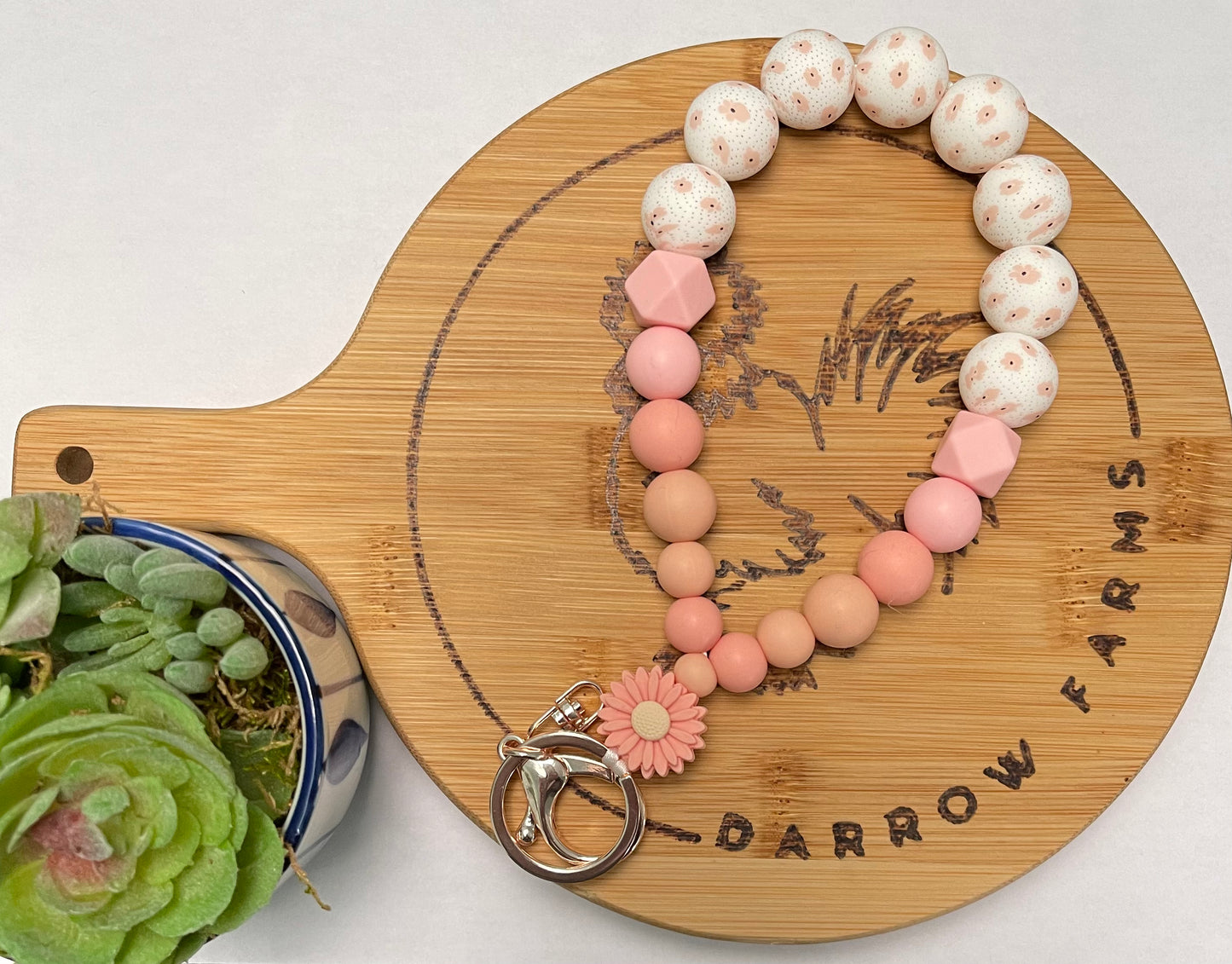 Southern Peach Daisy Teardrop Keychain